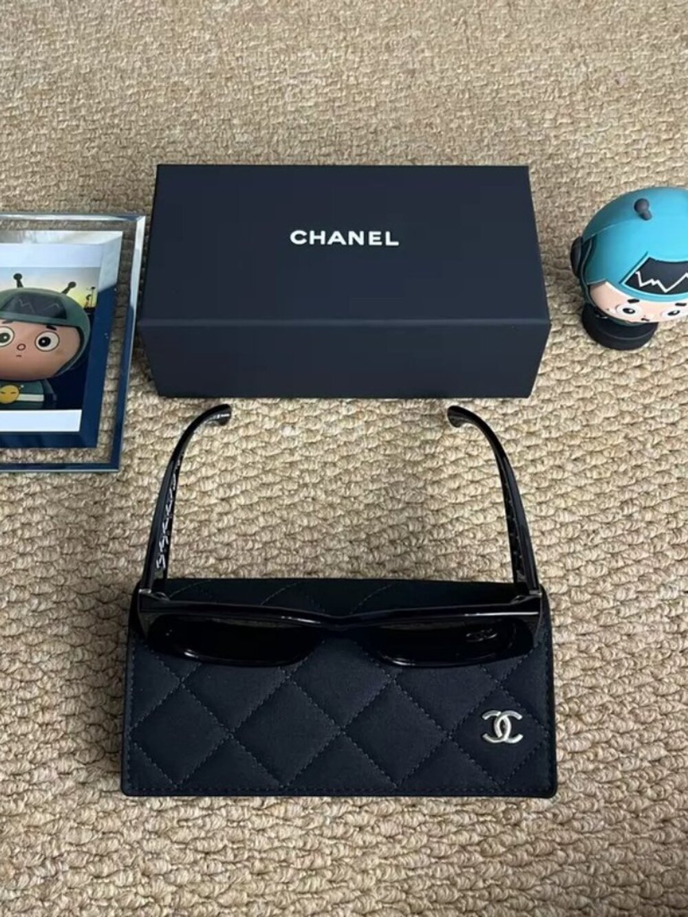 ✨ CHANEL CH5566 Black Sunglasses • Gold CC Logo • New Authentic - Picture 5 of 7
